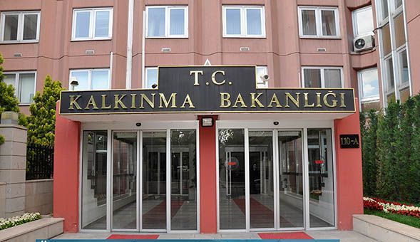 Kalknma Bakanl’nn Trkiye-AB mali ibirlii erevesinde OECD ibirliiyle yrtt -Trkiye’de Blgesel Rekabet Edebilirliin Gelitirilmesi Projesi- tamamland